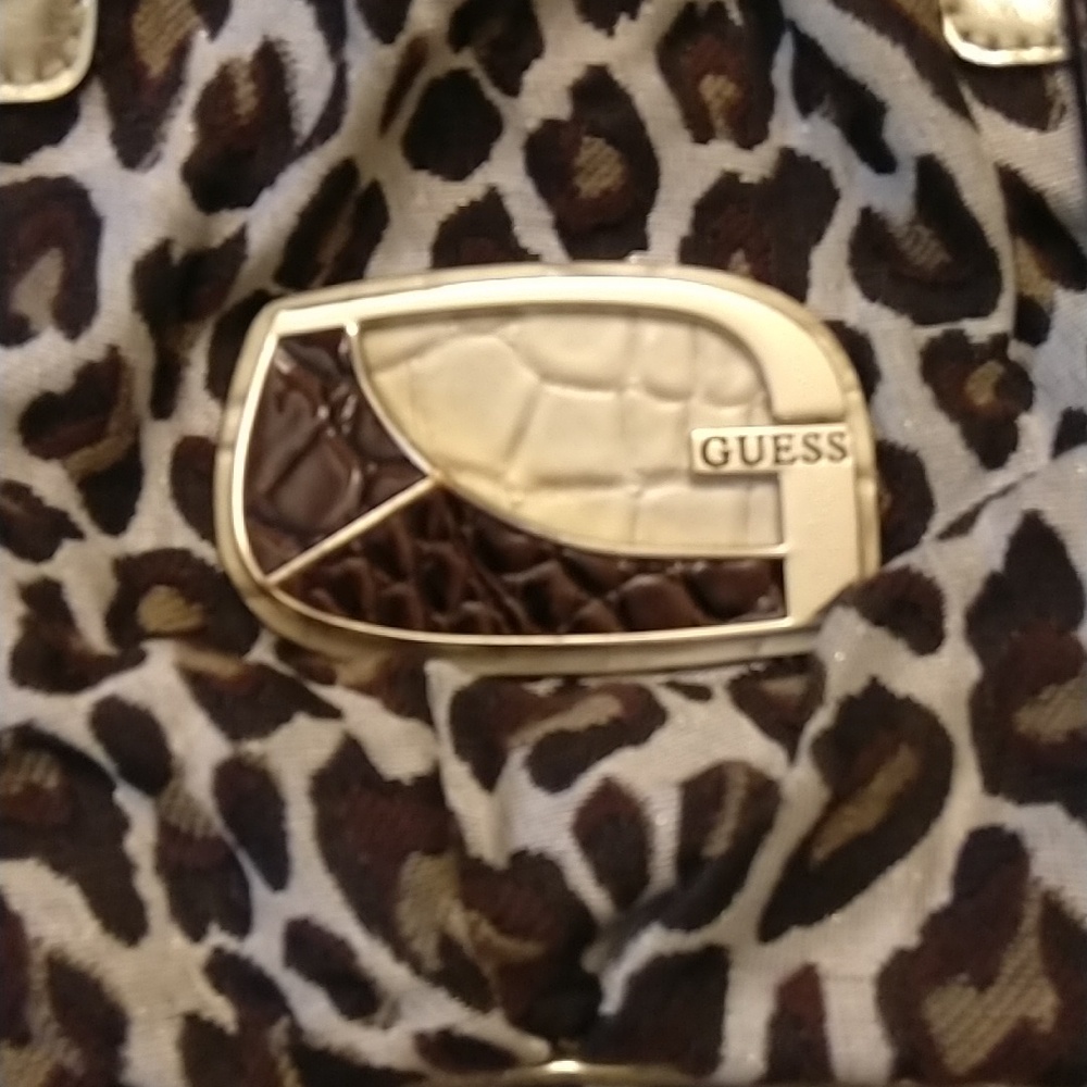 Guess handbag: Requires Handles to be attached (included) - Picture 7 of 10